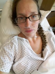 Totally rocking the hospital selfie.